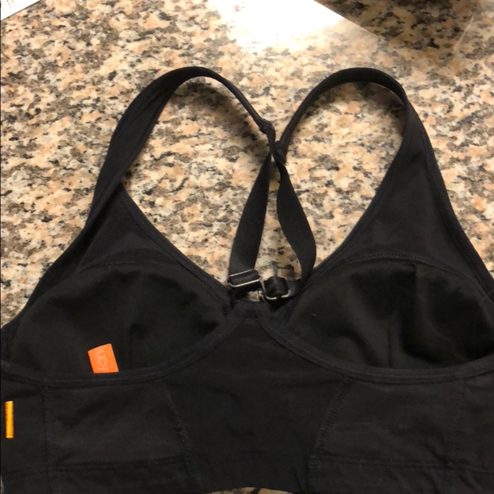 XS Lucy sports bra - Picture 2 of 2